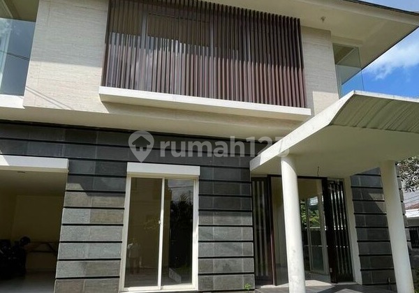 Modern Minimalist House in Cipete, South Jakarta Near MRT 2