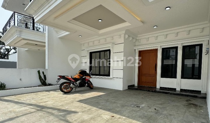 Modern Minimalist House in Jagakarsa, South Jakarta, Close to Toll Access 2