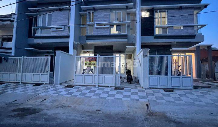 Rumah Baru 2 Lantai Tengah Kota Dekat Ubaya 1