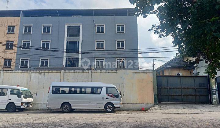 Gudang Murah Siap Pakai Di Semanan Megah. 6