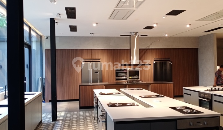 Dijual Gedung Komersial Siap Pakai Jl. Letjen S.parman / Slipi Jakarta Barat