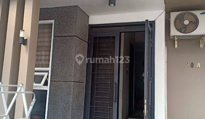 Dijual rumah 2 lantai siap huni mekar wangi 1