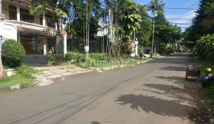 Rumah 2 Lantai Bagus di Tubagus Ismail, Bandung 1