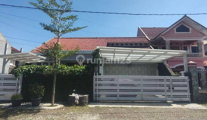 Rumah Bagus Furnished Sertifikat Hak Milik di Arcamanik, Bandung 1