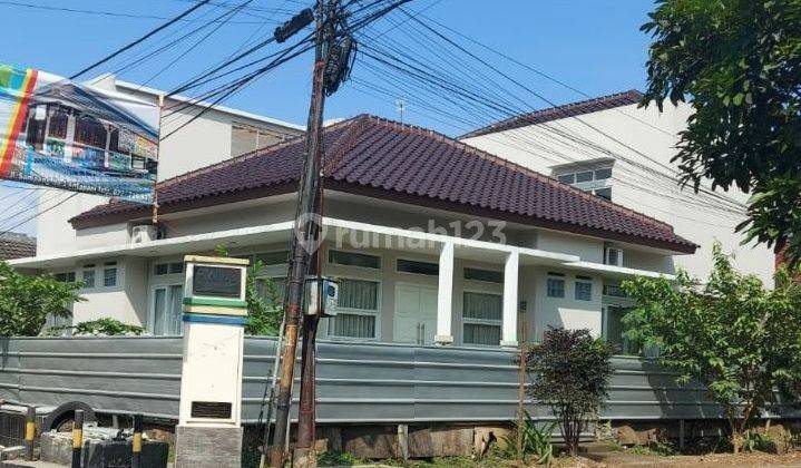 Rumah Lokasi Strategis di Komplek Antapani  1