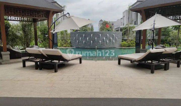 Dijual Rumah view danau Siap Huni Podomoro Park 2