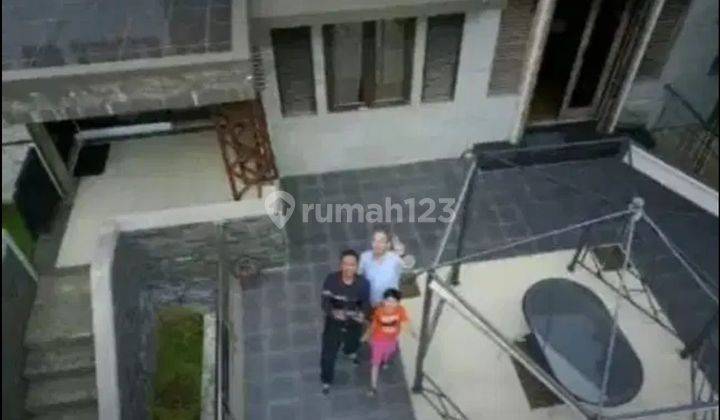 Dijual Rumah 3 Lantai Siap Huni Setra Duta 2