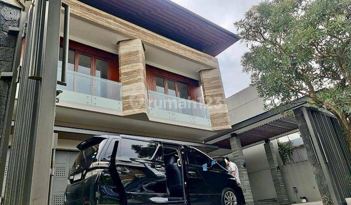 Rumah Mewah Baru Siap Huni Lingkungan Elit di Setraduta Grande Bandung 2