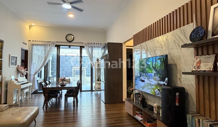 Classic Kbp Furnished Well-Maintained Ready-to-Occupy House in Bandung Tempo Dulu, Kota Baru Parahyangan, Padalarang, Bandung