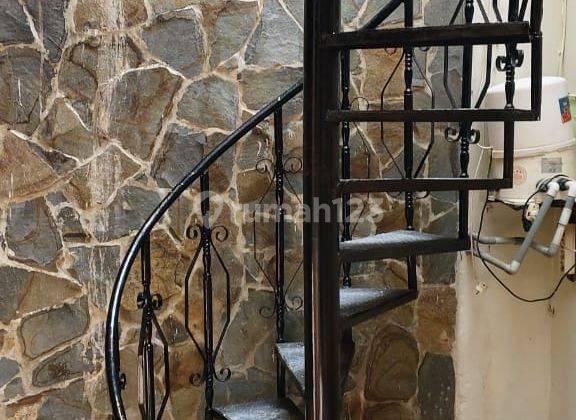 Termurah disewakan cepat sutorejo siap huni bonus AC  baru selesai di renovasi 5