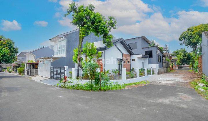 Dijual Cepat Rumah Hook 1 Lantai di Griya Loka, Bsd City, Tangerang 1