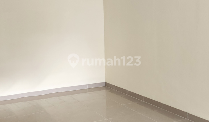 Dijual Rumah 2 Lantai Full Renov di Sutera Delima, Alam Sutera, Tangerang 2