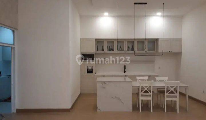 Dijual Rumah Semi Furnish 3 Lantai di Sutera Onyx, Alam Sutera, Tangerang 2