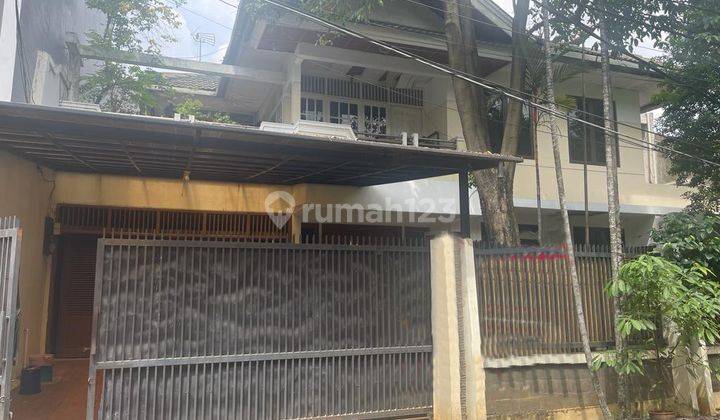 Dijual Cepat Rumah 2,5 Lantai di Jl. Ubud, Kuningan, Jakarta Selatan 1