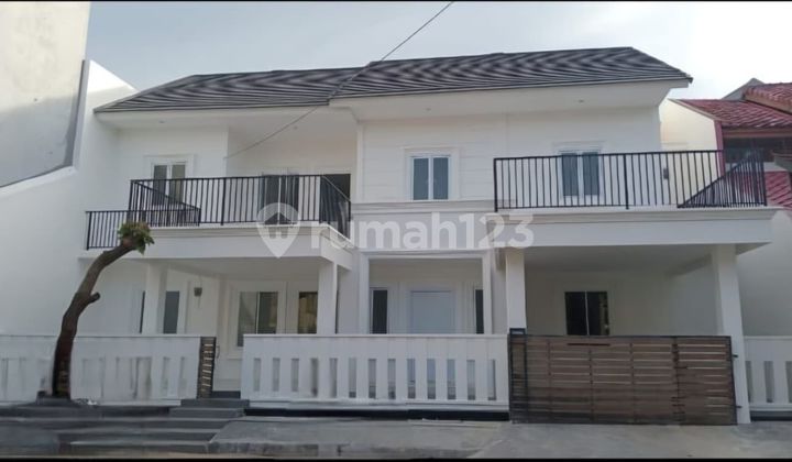 Dijual Rumah Cantik 2 Lantai Full Renov di Villa Melati Mas, Serpong, Tangerang