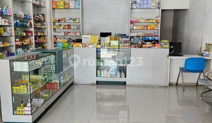 Selling Super Strategic Shop House plus Minimarket and Pharmacy Business in the Cilincing Area, North Jakarta 2