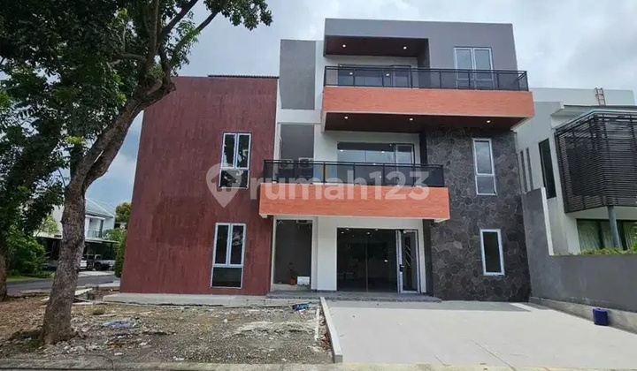 Dijual Hunian Mewah 3 Lantai di Sutera Palmyra, Alam Sutera, Tangerang