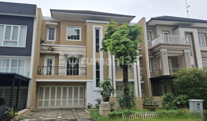 Dijual Rumah 3 Lantai Furnish di Sutera Onyx, Alam Sutera, Tangerang Dijual Rumah 3 Lantai Furnish di Sutera Onyx, Alam Sutera, Tangerang