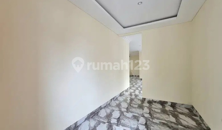 Dijual Rumah Mewah 3 Lantai di Puspita Loka, Bsd City, Tangerang 2