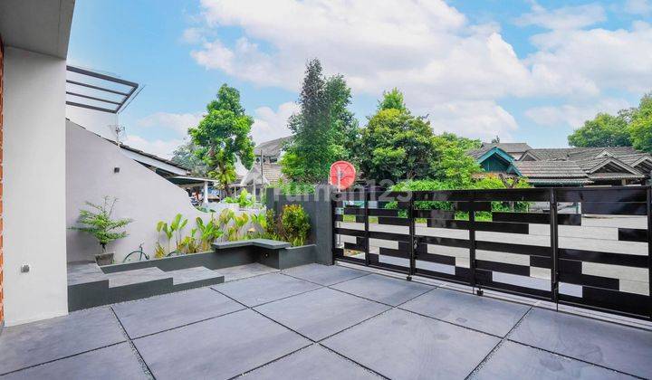 Dijual Cepat Rumah Cantik 2 Lantai di Griya Loka, Bsd City, Tangerang 2