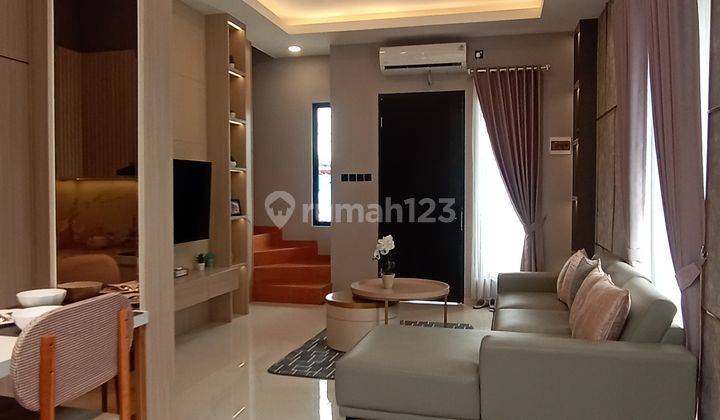 Rumah Mewah Tiga Lantai Dekat Ke Gading Serpong  2