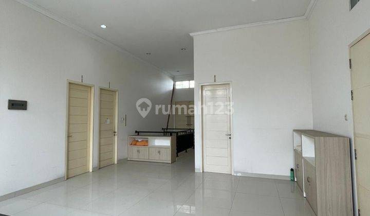 Dijual rumah 3 lantai 6KT dan 6KM dalam 2