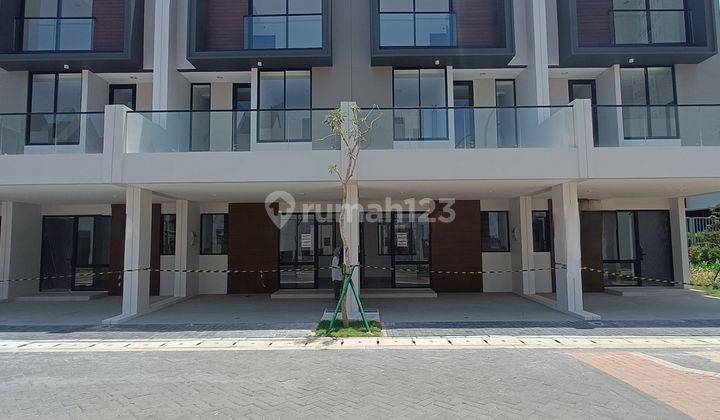 Dijual Rumah 3 Lantai. Cluser Osaka Luas Tanah 50m² Uk 5x10 Pik 2 Harga 2.200.000.000 2