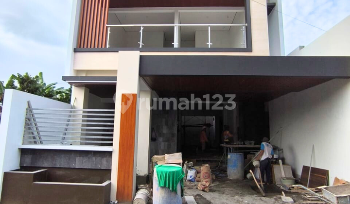 Rumah 2 Lantai Mewah Bonus Swimming Poll Dekat Al Azhar Dan Ugm 1