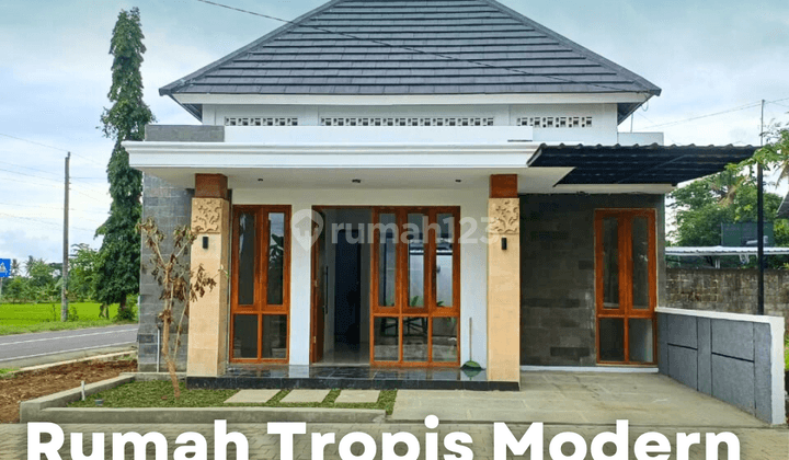 Rumah Baru Tropis Modern Jogja Dekat Ponpes 1