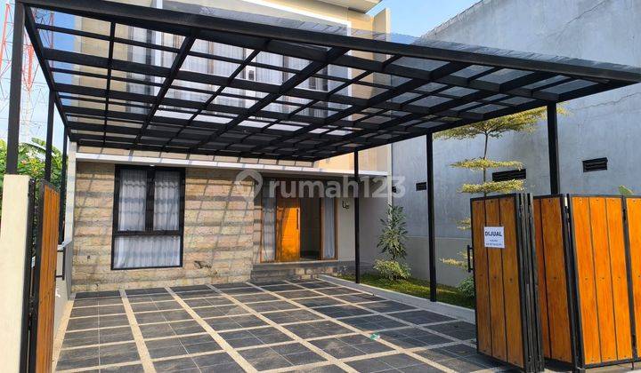 Rumah 2 Lantai Istimewa Ringroad Selatan Dekat Pusat Kota Jogja Rumah 2 Lantai Istimewa Ringroad Selatan Dekat Pusat Kota Jogja