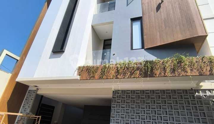 Kost 3 Lantai Exclusive Furnished Hotel Bintang 3 Dekat Ugm