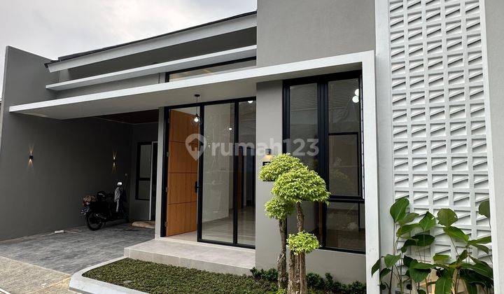 Rumah Mewah Modern Baru One Gate System Dekat Sleman City Hall