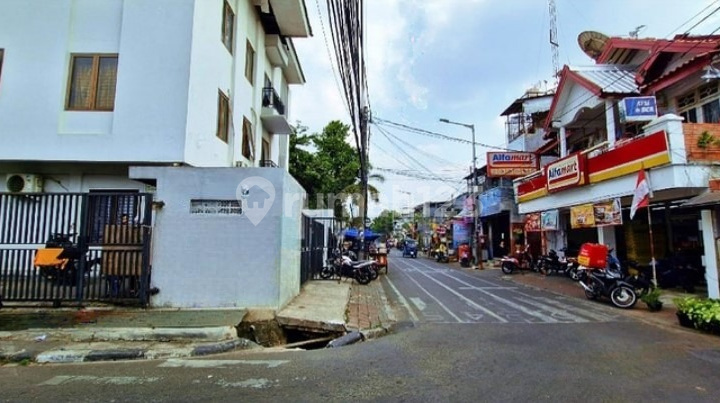 Quick Sale: Corner Boarding House in Johar Baru, 335m², 38 Rooms, SHM Certificate, Roadside Location 2