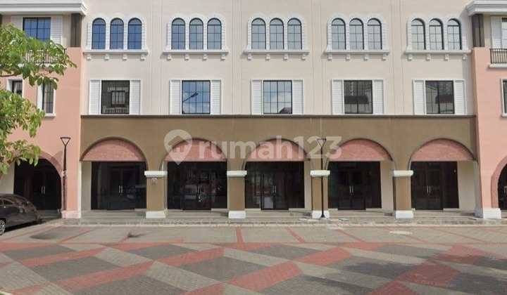 Ruko Osaka 3lantai luas 4,5x15 68m PIK 2 Pantai Indah Kapuk 