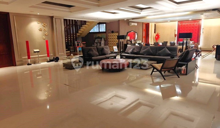 Rumah Mewah Sunter 30x30,5 Marmer Ada Kolam Renang, Lift, Gym, Jacuzzi