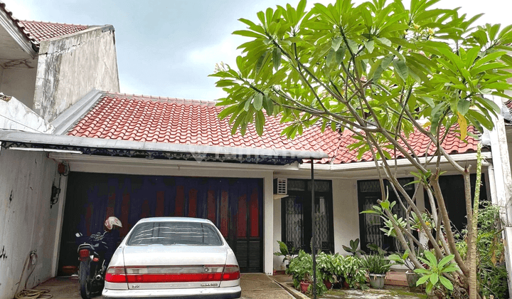 Rumah Mewah Luas 294m2 4+1KT Full Furnish di Villa 5 Pasar Minggu 1