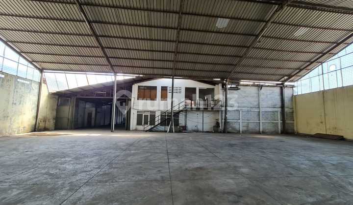 Strategic Ready-to-Use Warehouse, Size 28x60 1700m, Cakung, East Jakarta
