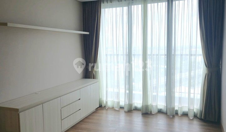 Holland Village One Apartment size 91m 2BR Furnished Cempaka Putih