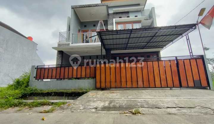 For Rent 2-Story House Near Tengkleng Gajah For Rent 2-Story House Near Tengkleng Gajah