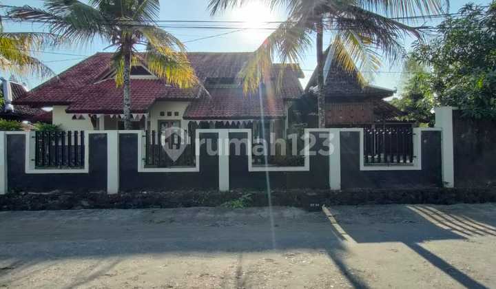 Disewakan Rumah Besar Dan Luas Full Furnish Cocok Untuk Kantor Dan Hunian Di Tepi Jalan Besar Dekat Tengkleng Gajah 1