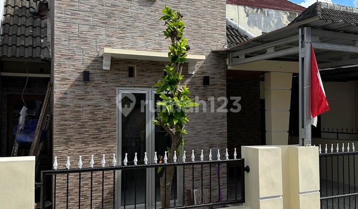 Dijual Rumah Minimalis Kekinian Dekat Pakuwon Mall