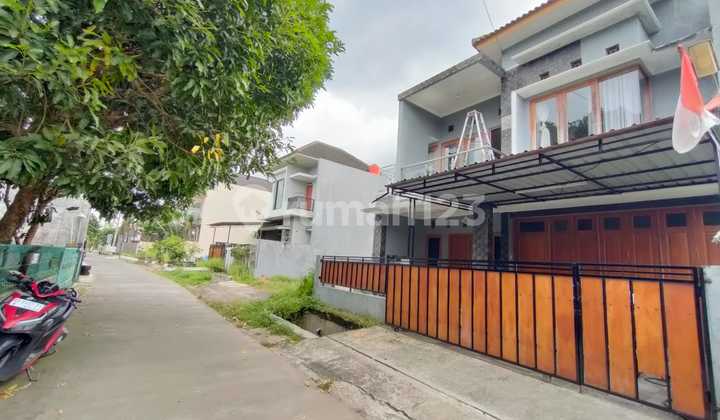 Disewakan Rumah 2 Lantai Didekat Tengkleng Gajah 2