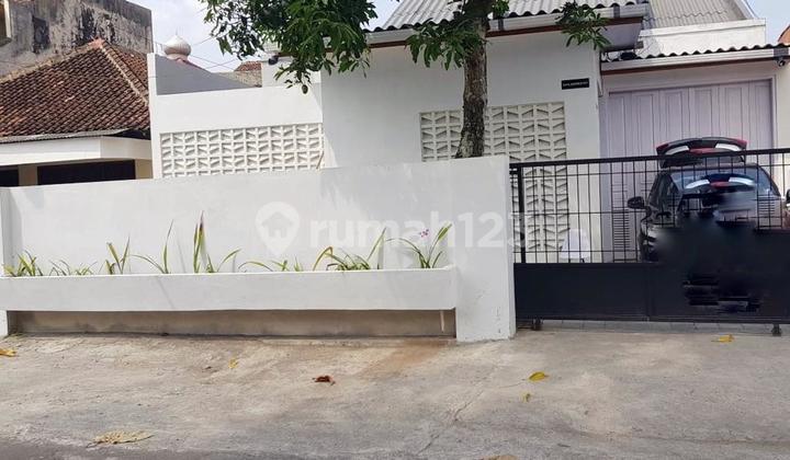 For Rent: Fully Furnished Homestay with Swimming Pool Around Kaliurang Road, Good SHM (Certificate) For Rent: Fully Furnished Homestay with Swimming Pool Around Kaliurang Road, Good SHM (Certificate)
