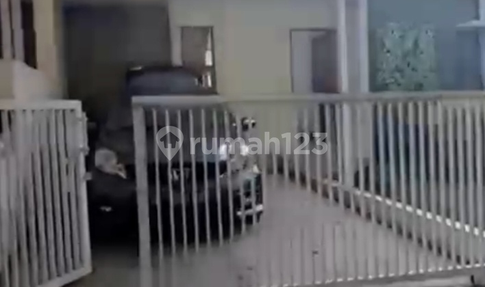 Dijual Rumah Luas Lingkungan Cluster Dekat Kantor Kelurahan Bangunjiwo Dijual Rumah Luas Lingkungan Cluster Dekat Kantor Kelurahan Bangunjiwo