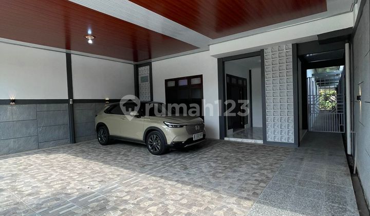 For Sale Land with Bonus Ready-to-Occupy House Around Yogyakarta City Hall 2