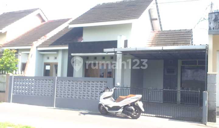 For Rent Minimalist House Inside Ringroad Near Mbok Naryo Angkringan For Rent Minimalist House Inside Ringroad Near Mbok Naryo Angkringan