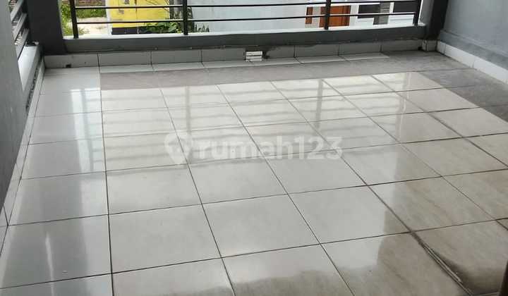 Disewakan 2 Lantai Diutara Stadion Maguwoharjo 2