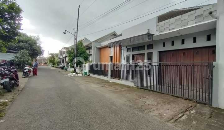 Disewakan Atau Dijual Rumah Minimalis Modern Pinggir Jalan Purwomartani Sleman