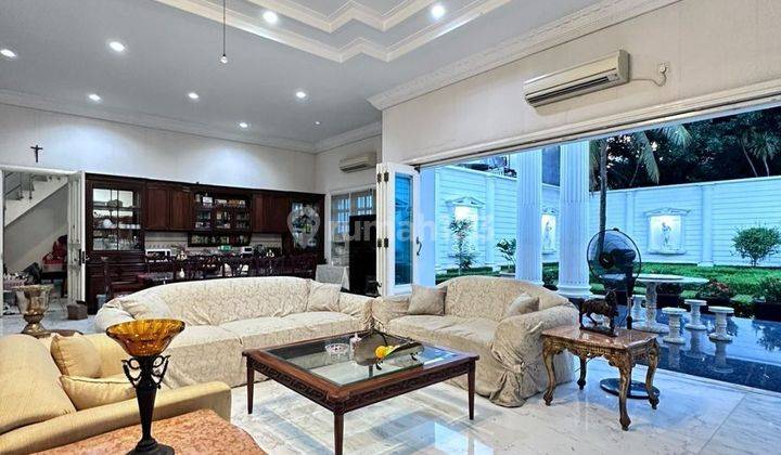 Dijual Rumah Mewah 2 Lantai di Menteng Jakarta Pusat 2