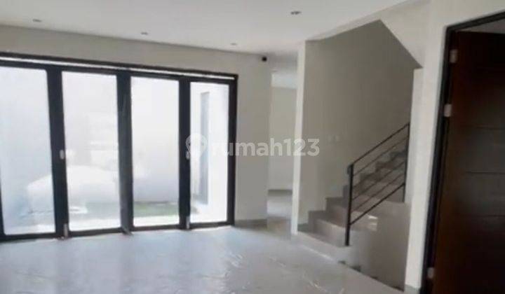 Dijual Rumah Baru 2 Lt di East Terrace Metland Tangerang 1